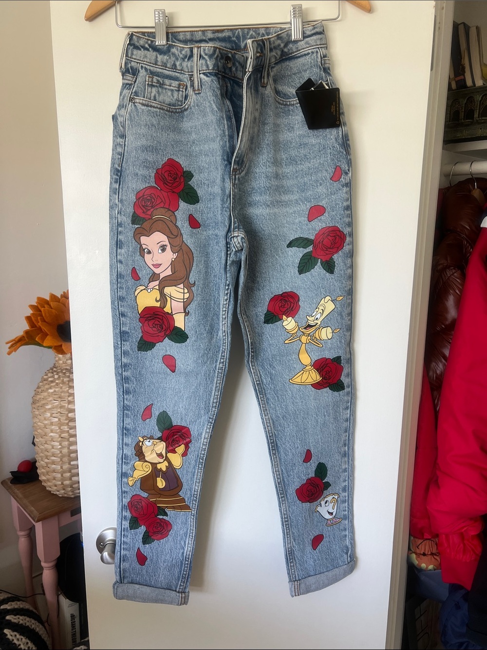 Her Universe Jeans Beauty and the Beast Belle Rose Artwork Rare Disney Fan RARE
